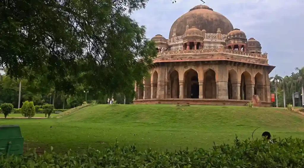 Lodhi_garden_main_tomb